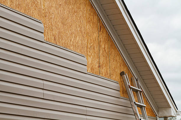 24/7 Emergency Vinyl Siding experts in Greens Fork, IN